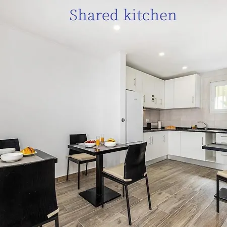 Casa Da Avo - Center - Private Bedrooms 招待所 3*