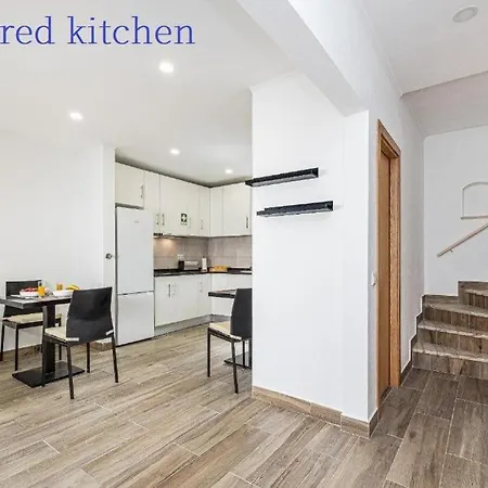 Casa Da Avo - Center - Private Bedrooms 招待所 3*