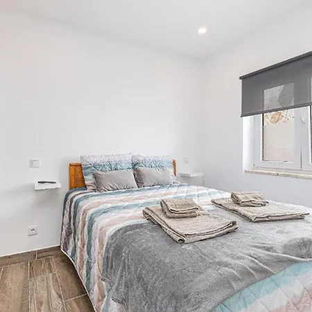 Casa Da Avo - Center - Private Bedrooms Лагуш