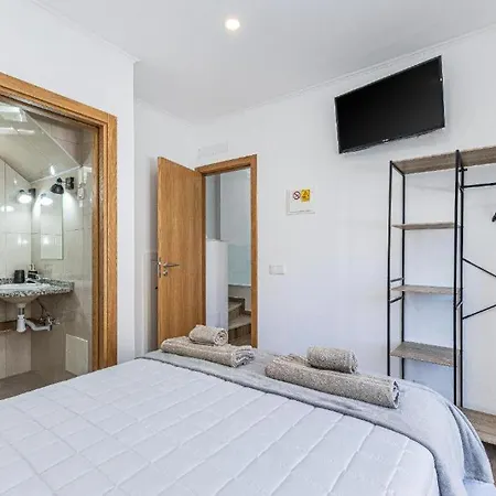 Casa Da Avo - Center - Private Bedrooms 招待所