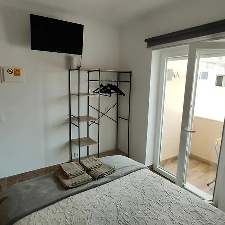 Guest house Casa Da Avo - Center - Private Bedrooms Lagos